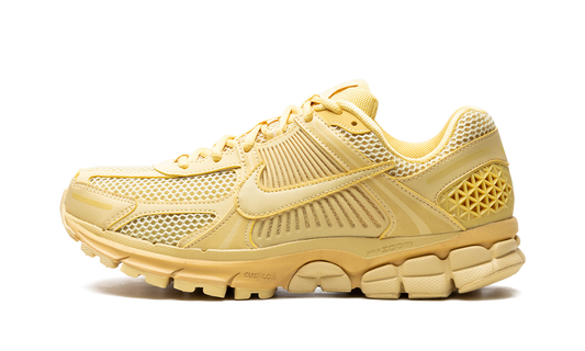 Zoom Vomero 5 "Saturn Gold" FQ7079 700