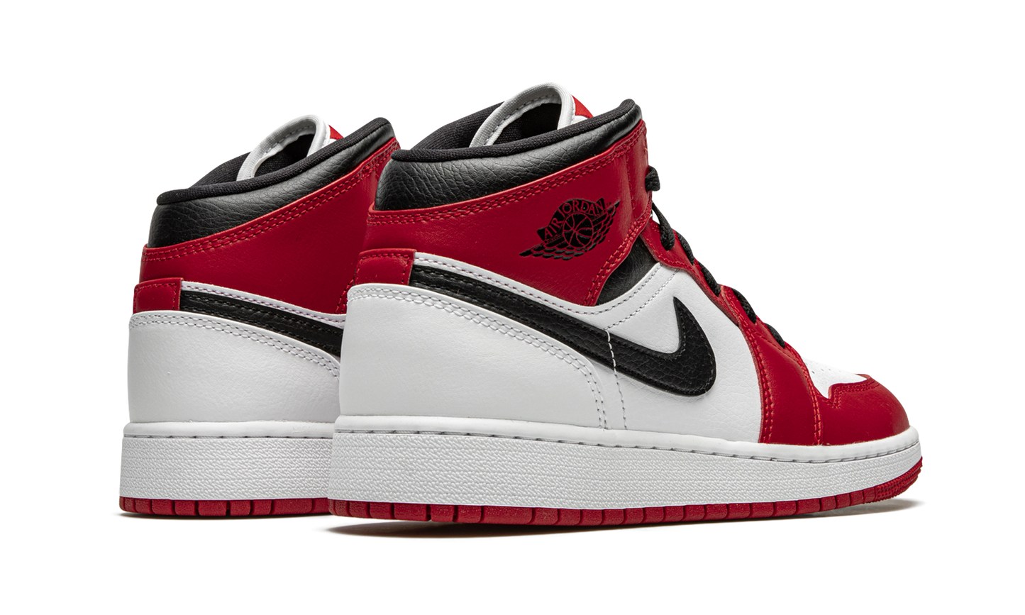 Air Jordan 1 Mid GS "Chicago 2020" 554725 173