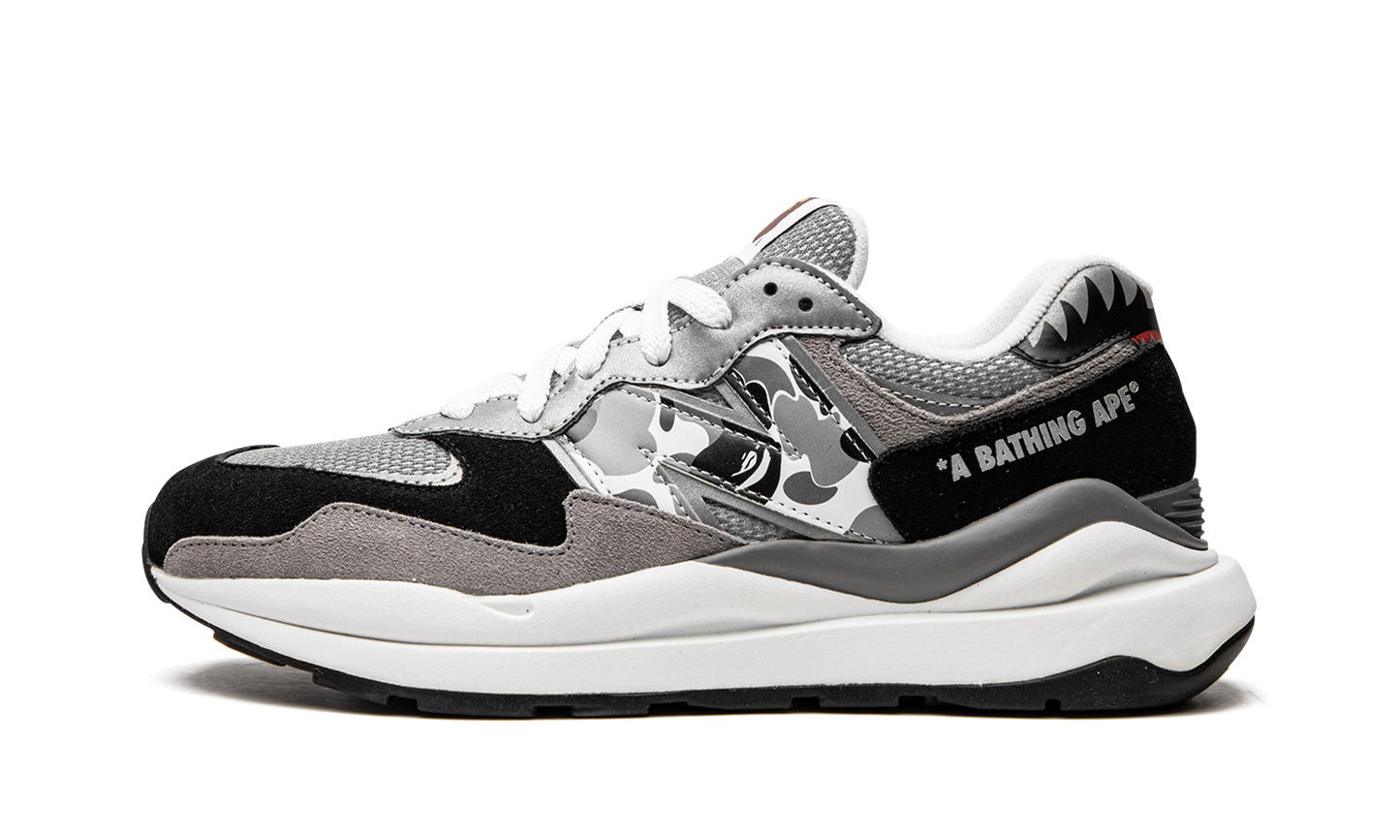57/40 "Bape x New Balance" M5740BAP