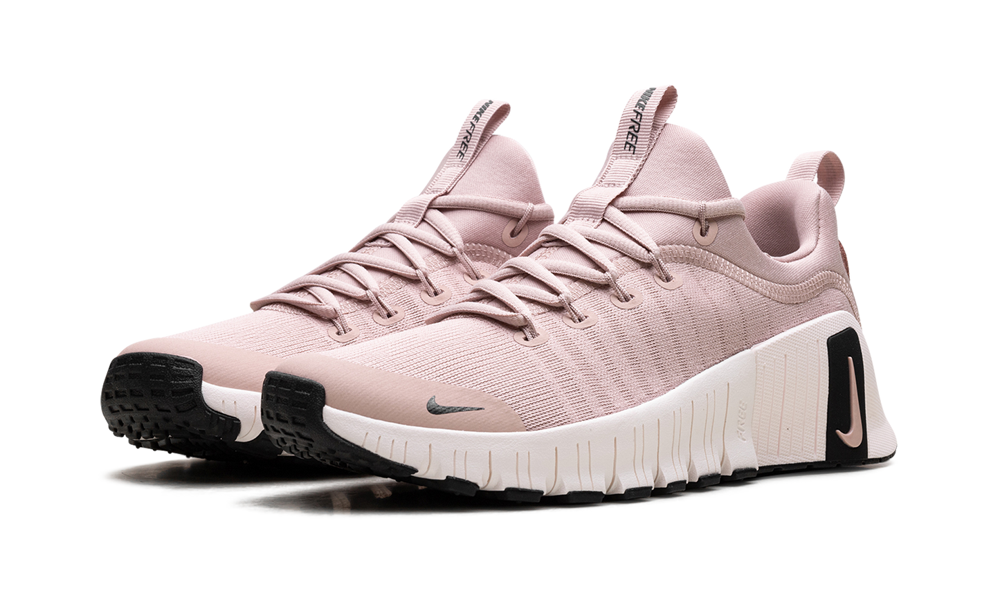 Free Metcon 6 PRM WMNS "Pink Oxford / Light Soft Pink / Black" HF1208 600