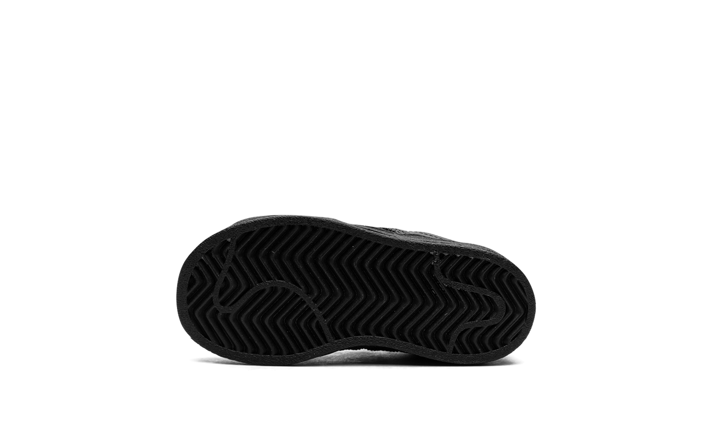 Superstar TD "Triple Black" FU7716