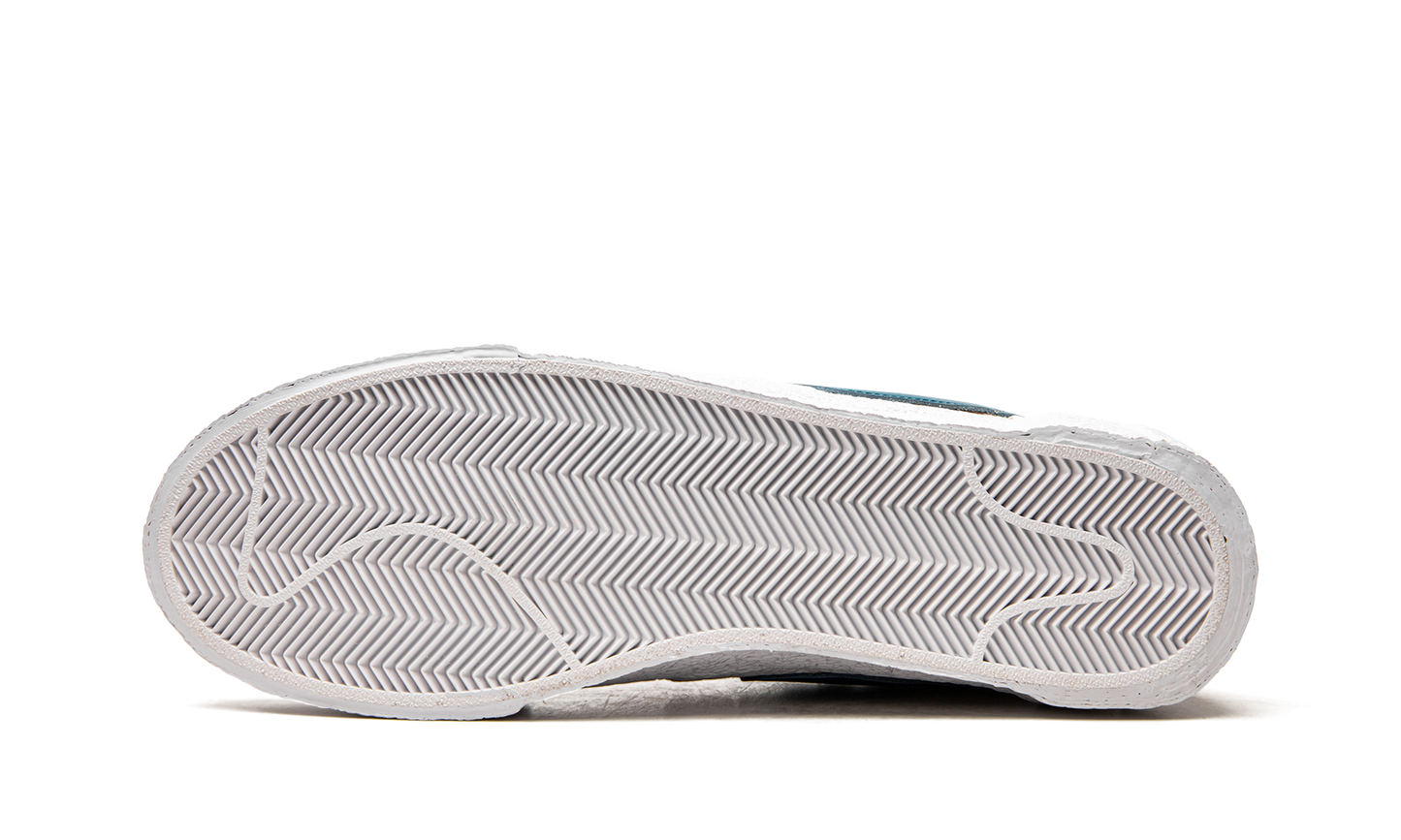 Blazer Low "Sacai - Kaws Reed" DM7901 200