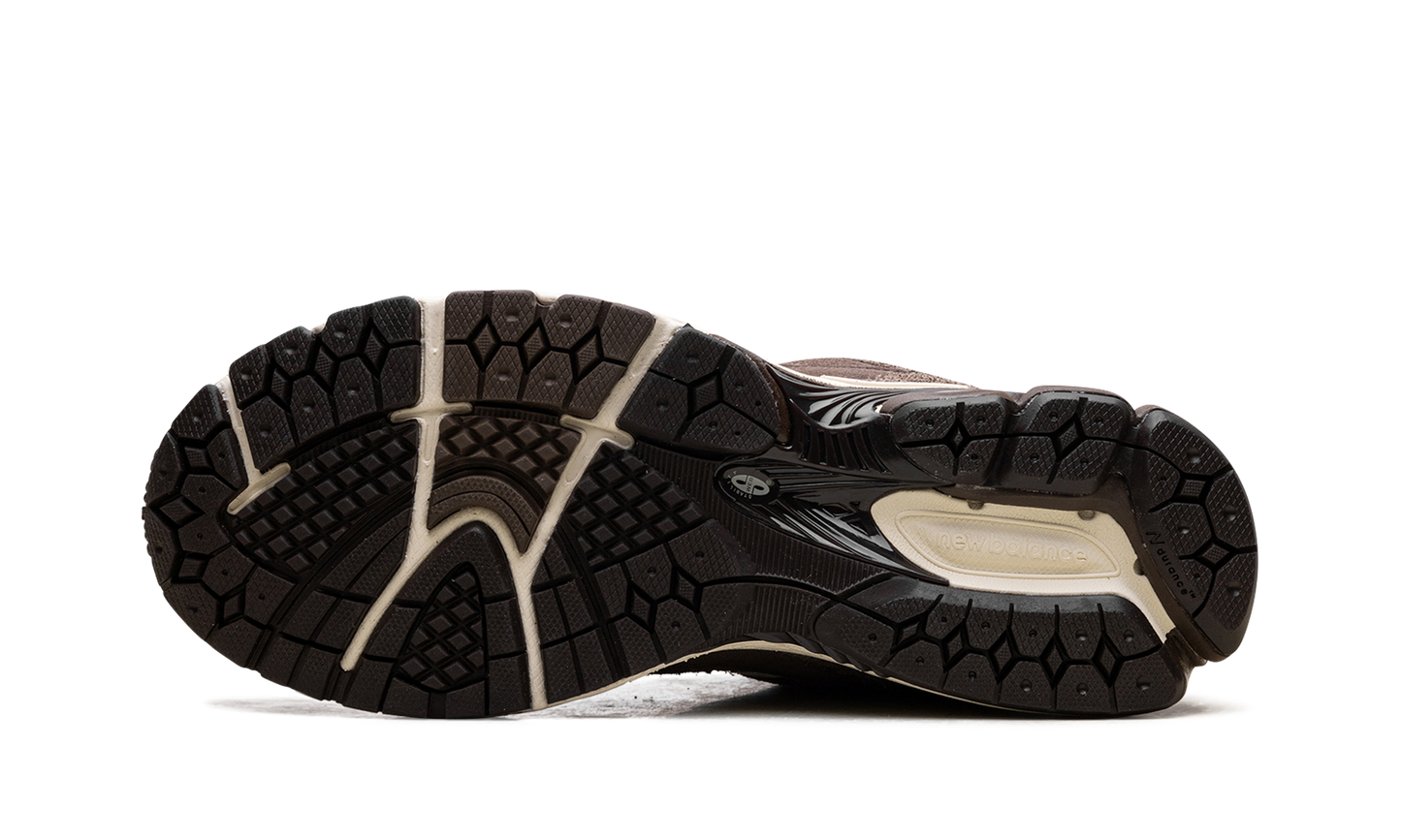 2002R "Shoe Palace Volcanic Rocks Brown" M2002RGM