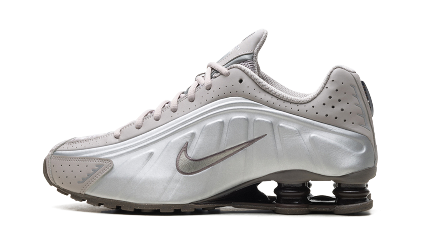 Shox R4 "Cave Stone" HQ1988 200