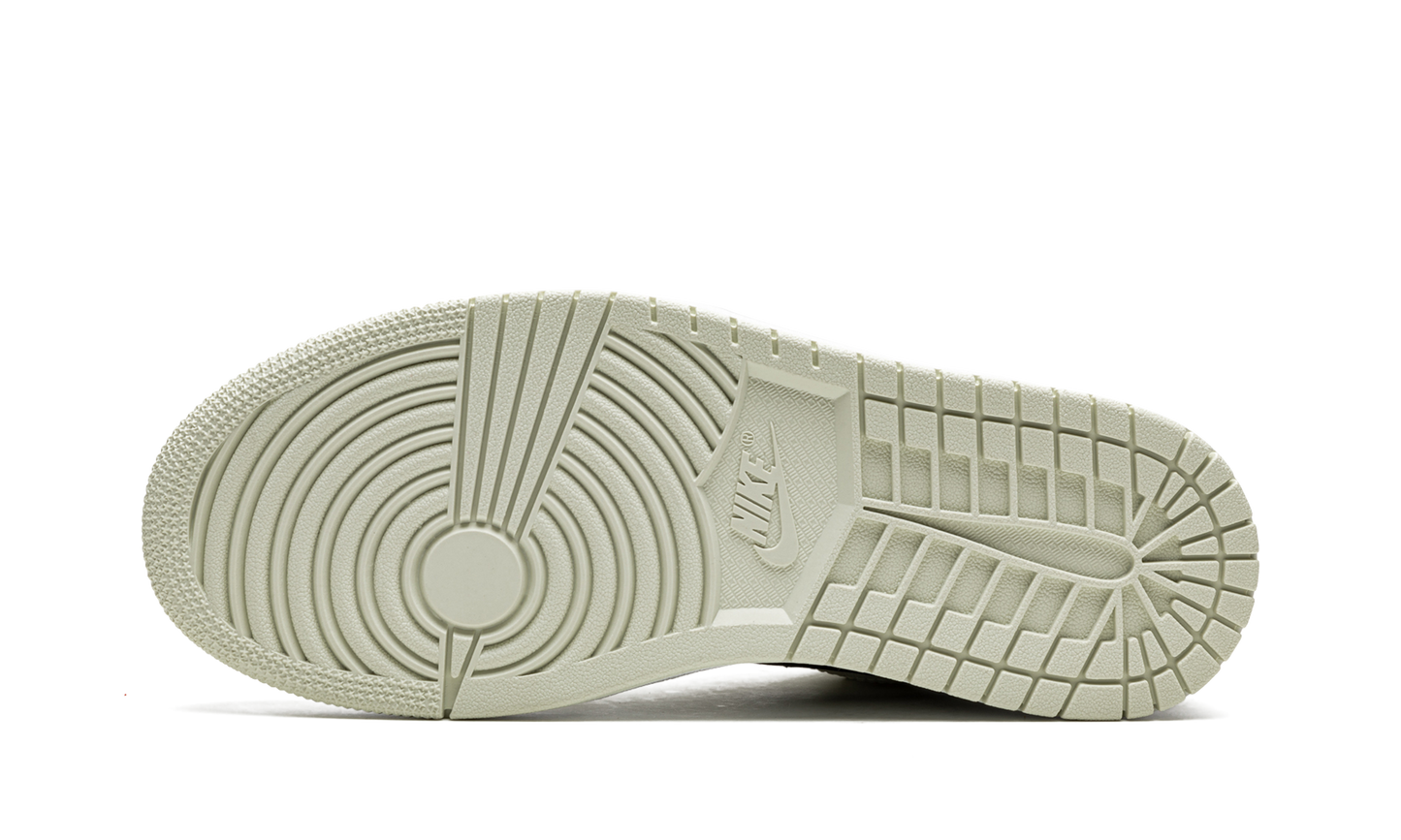 AIR JORDAN 1 LO WMNS "Coconut Milk" DC0774 121