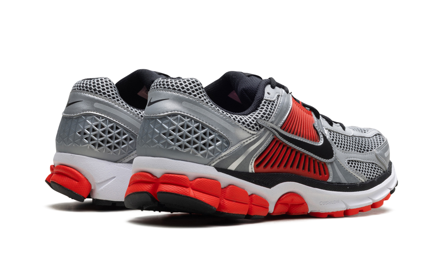 Zoom Vomero 5 "metallic silver black" FJ4151 005