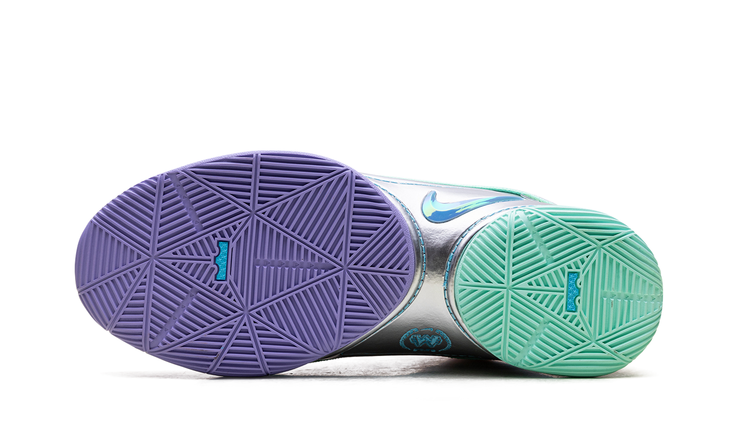 LeBron 22 "Monopoly" FZ1098 100