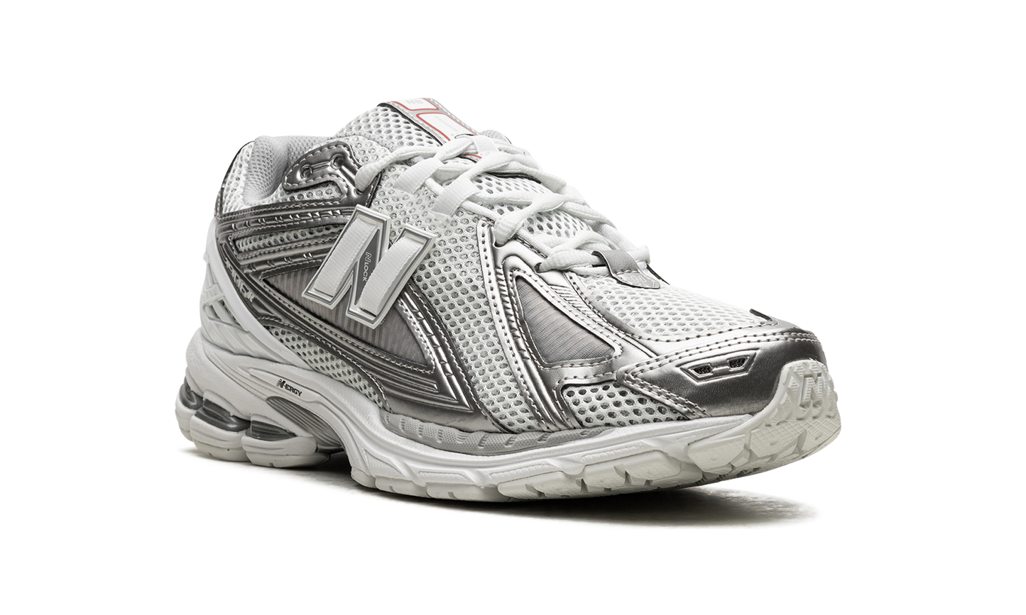 1906R "Silver Surfer" M1906RCB