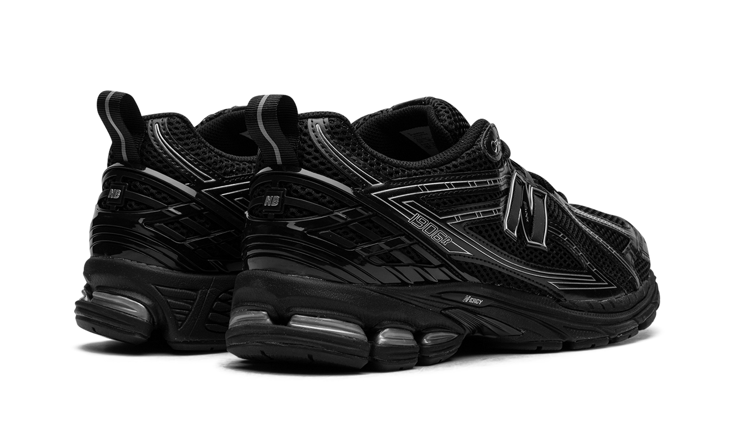 1906R "Black / Silver" M1906RCH