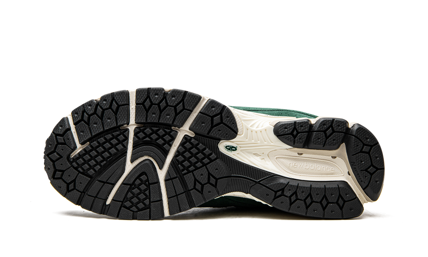 2002R "Nightwatch Green"