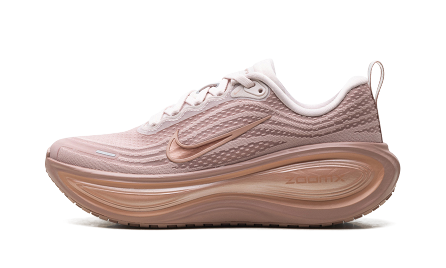 Vomero Plus WMNS "Particle Pink / Rose Gold" HV8154 601