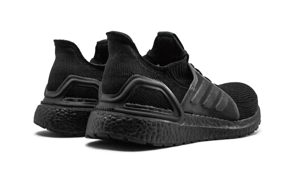 Ultraboost 19 "Triple Black" G27508