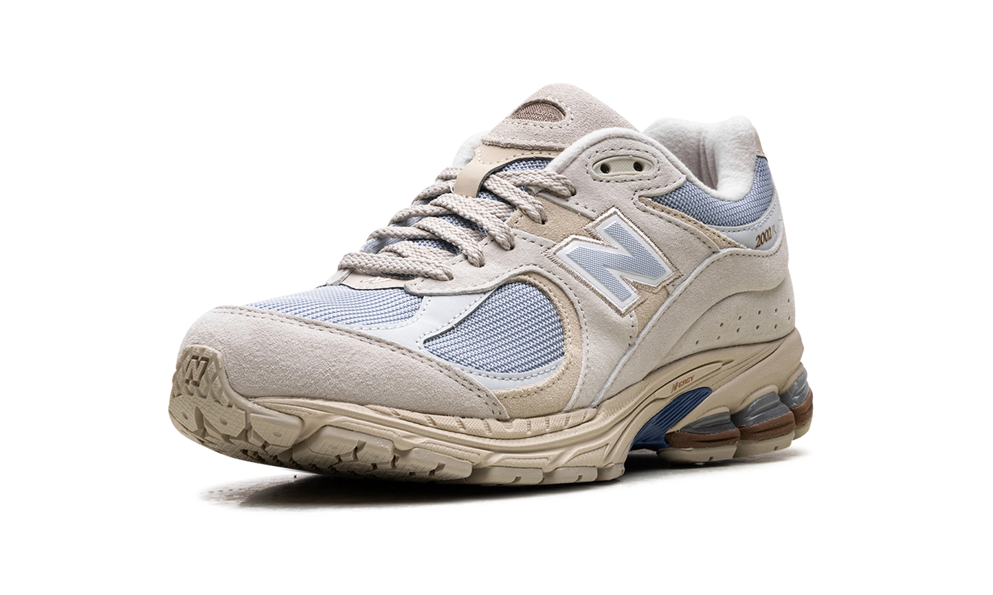 2002R "Sandstone" M2002RBZ