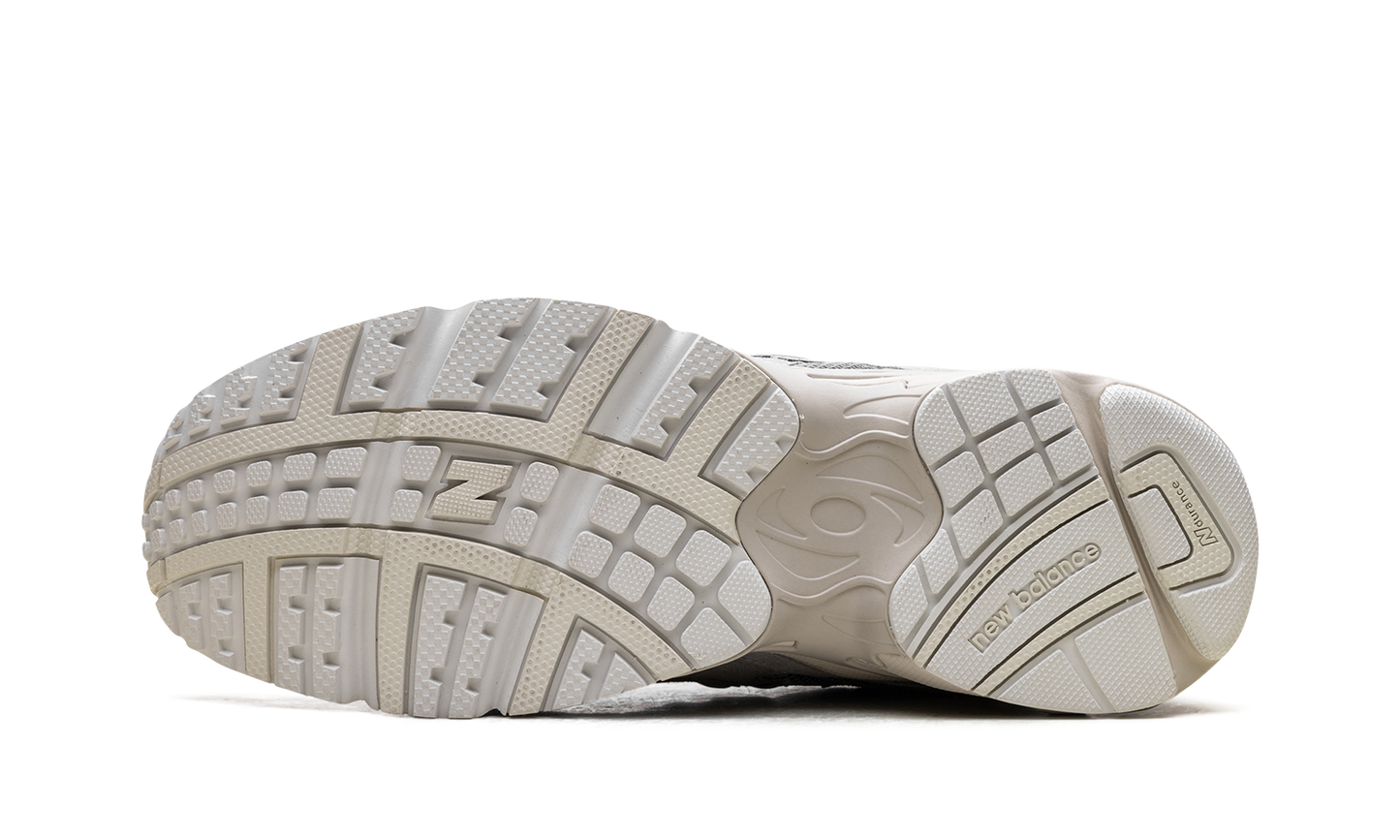 725 "LIGHT GREY" ML725AA