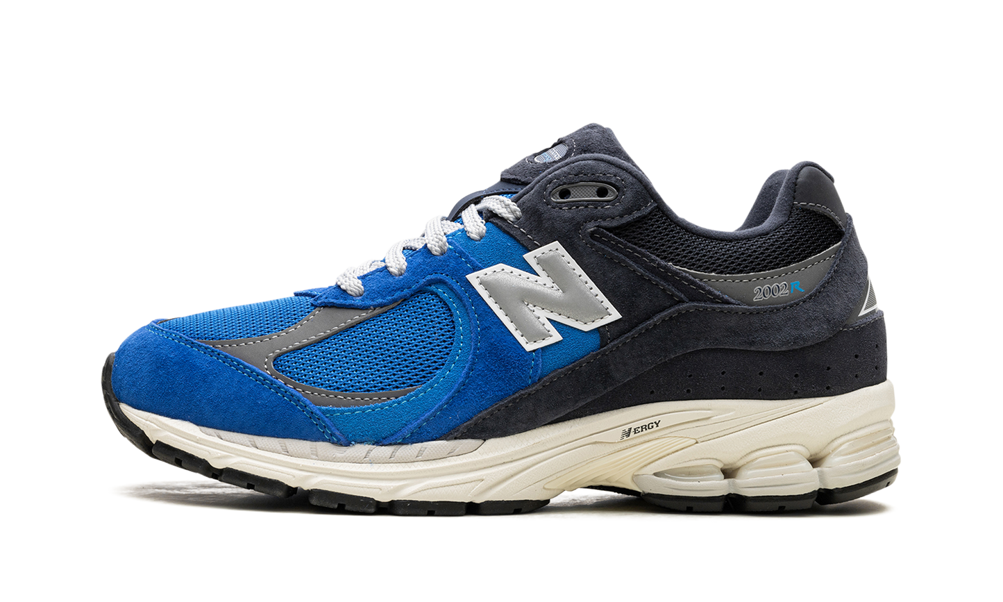 2002R "Blue Oasis" M2002RPB