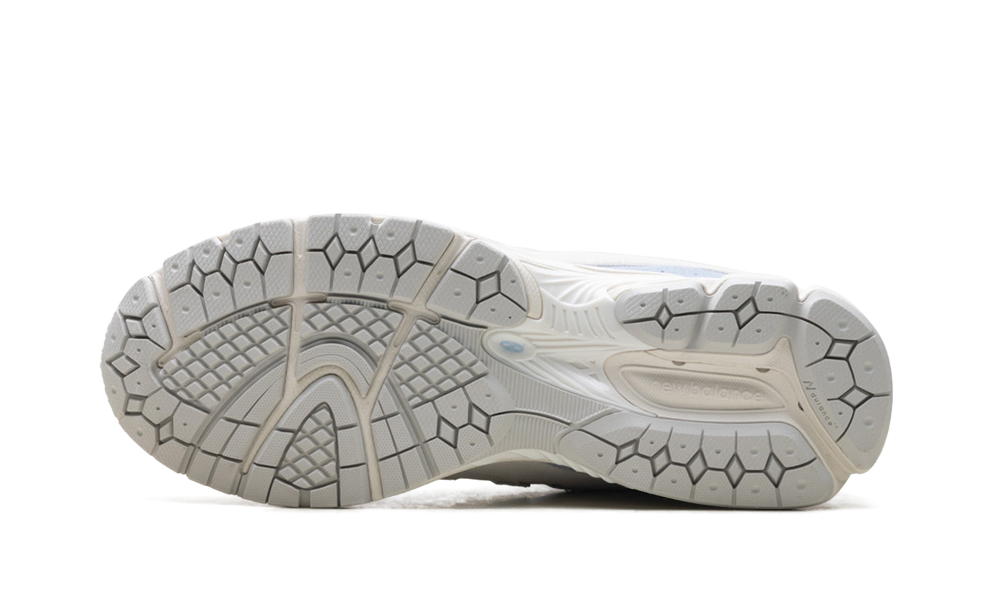 2002R "Sky Blue" U2002RNA