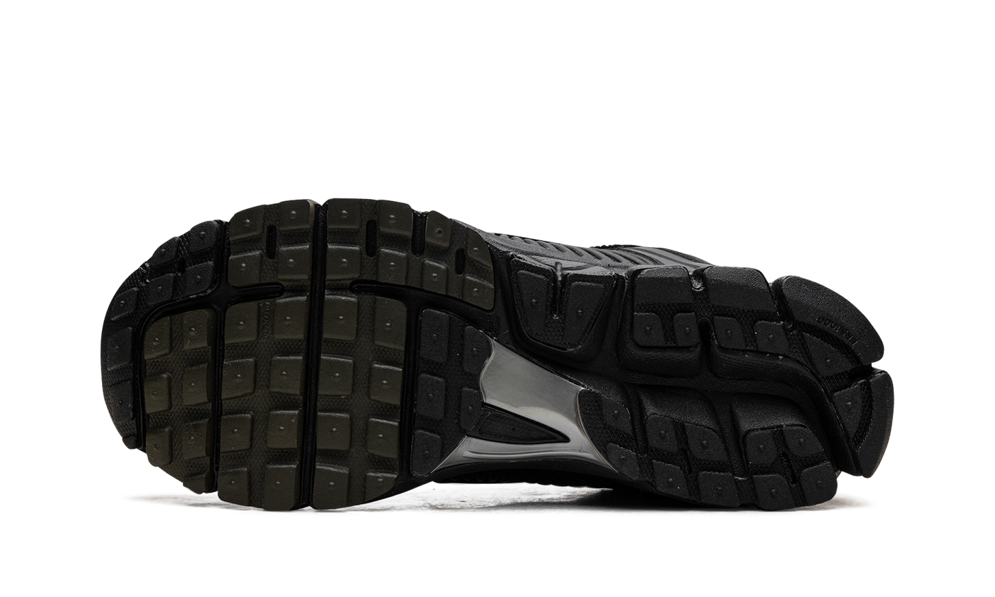 Vomero 5 "Black Sequoia" HV2527 001