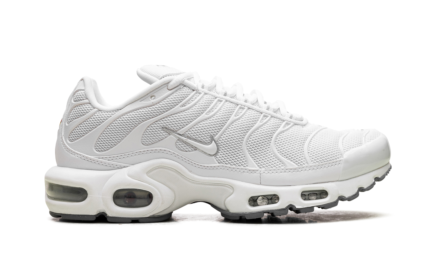 Air Max Plus "Triple White" 604133 139