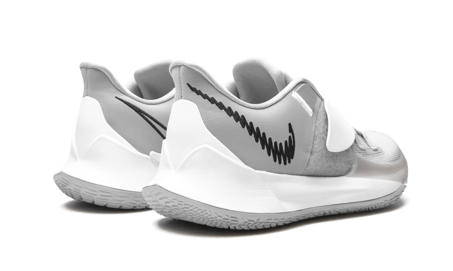 Kyrie Low 3 Team "Eclipse" CW4147 003