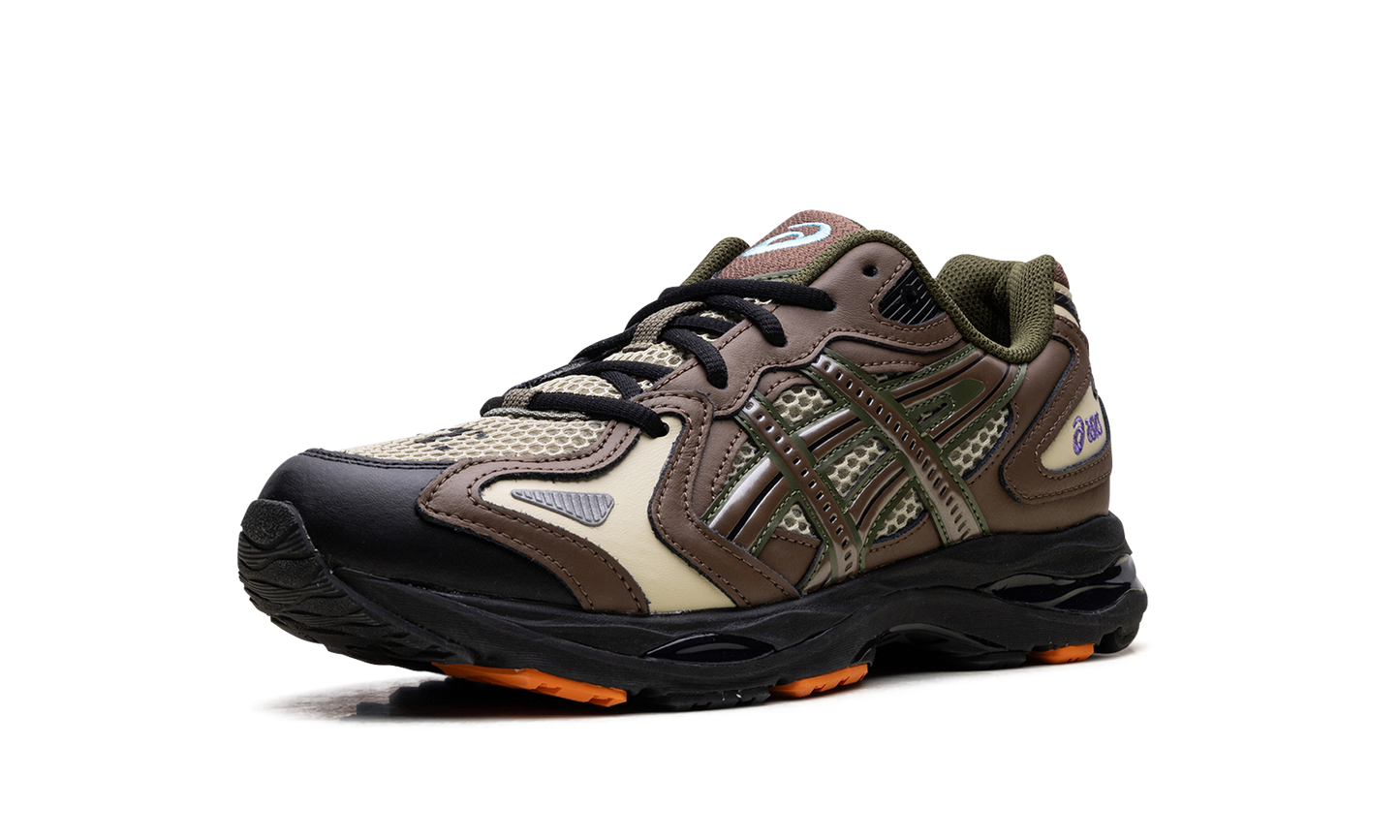 GEL-K1011 "Gallery Dept - Khaki Clay Canyon" 1203A693 300