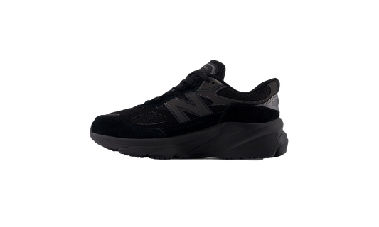 990v6 GS "Triple Black" GC990BB6