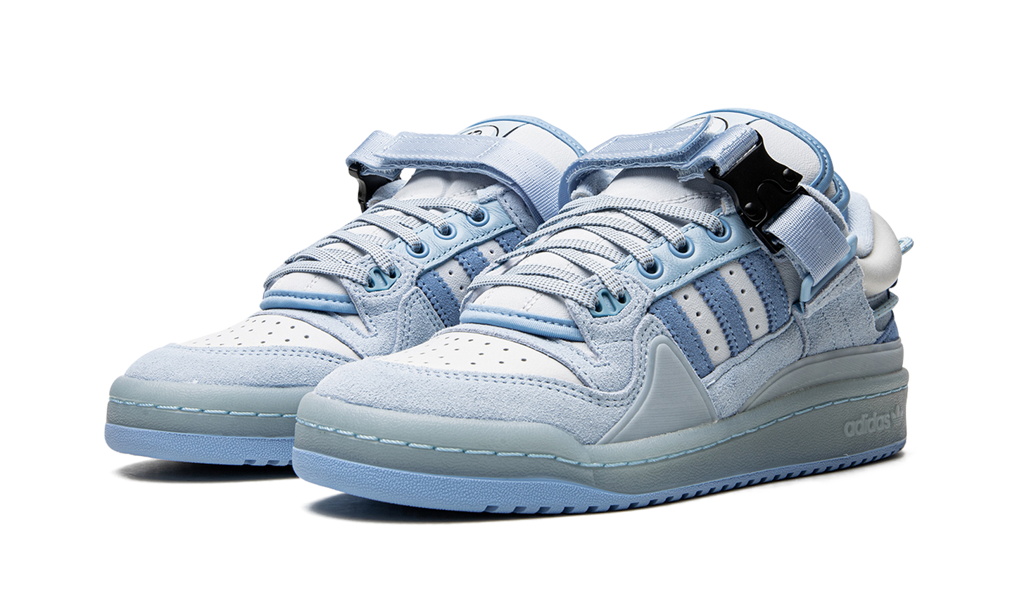 Forum Buckle Low GS "Bad Bunny - Blue Tint"