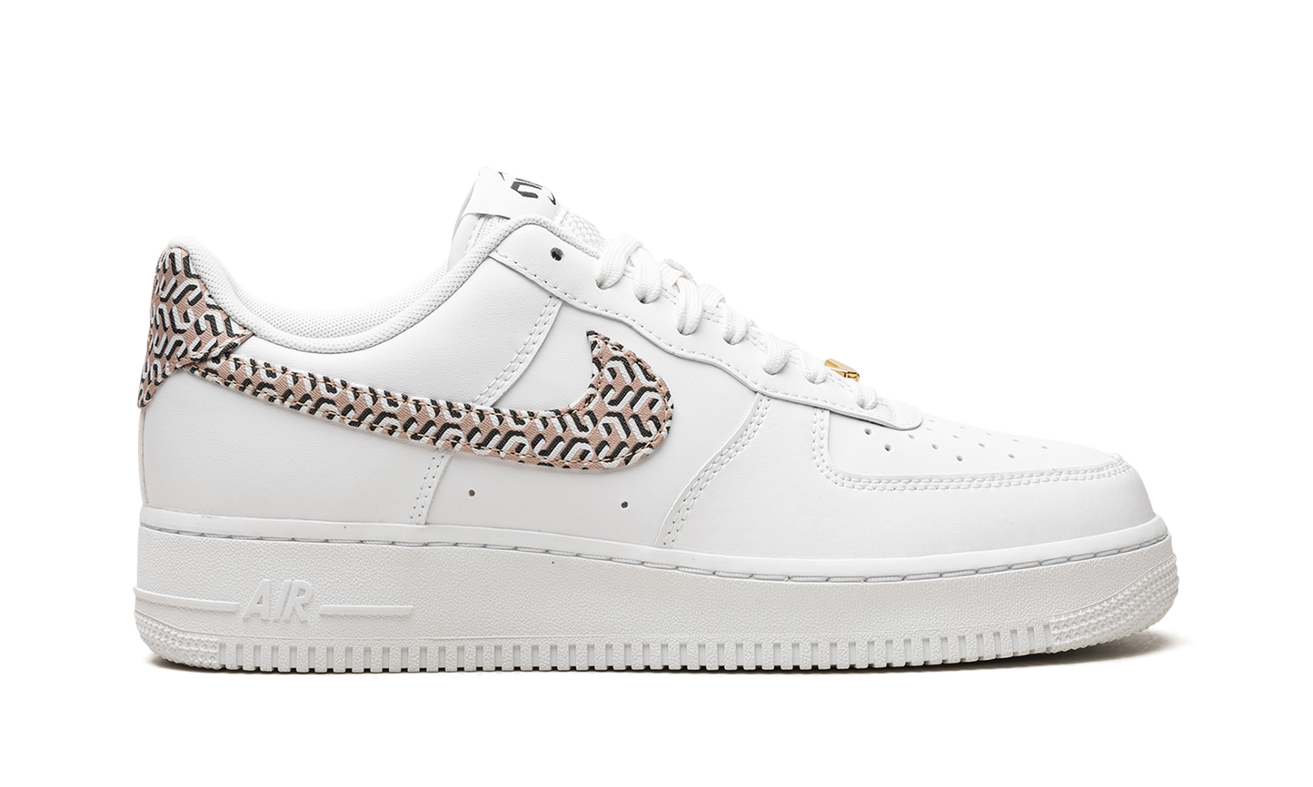 AIR FORCE 1 LO WMNS "United In Victory - White" DZ2709 100