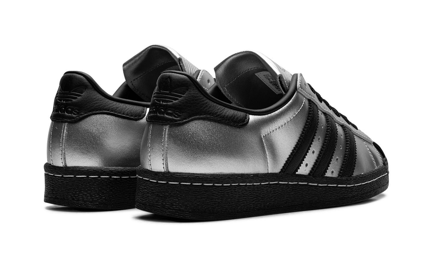Superstar 82 WMNS "Metallic Silver Black" JH5669
