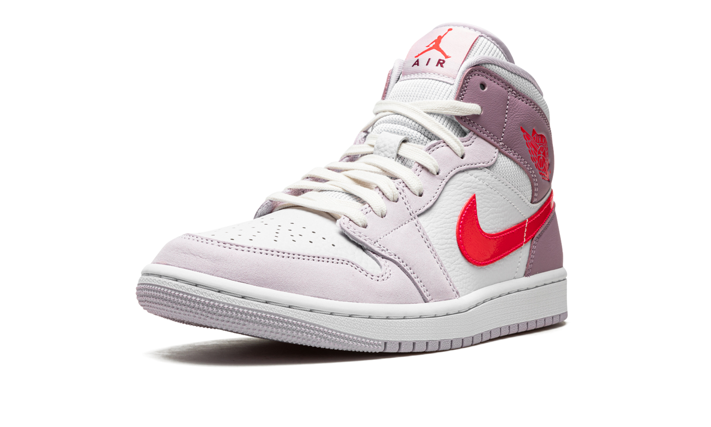 AIR JORDAN 1 MID WMNS "Valentine's Day 2022" DR0174 500