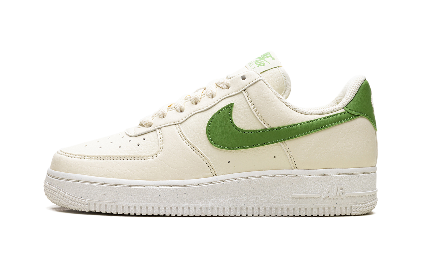 NIKE AIR FORCE 1 '07 LO WMNS "COCONUT MILK" DV3808 102