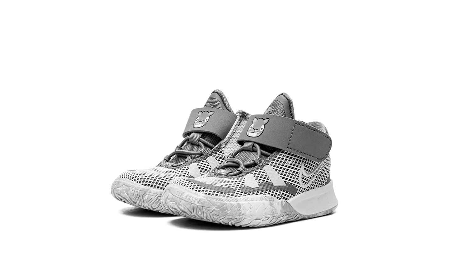 Kyrie 7 SE TD "Chip"