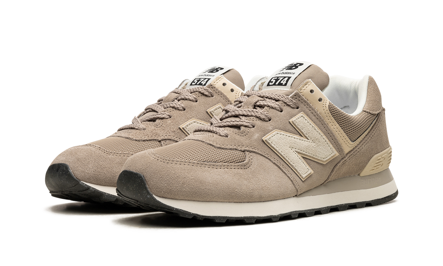 574 "Beige / White"