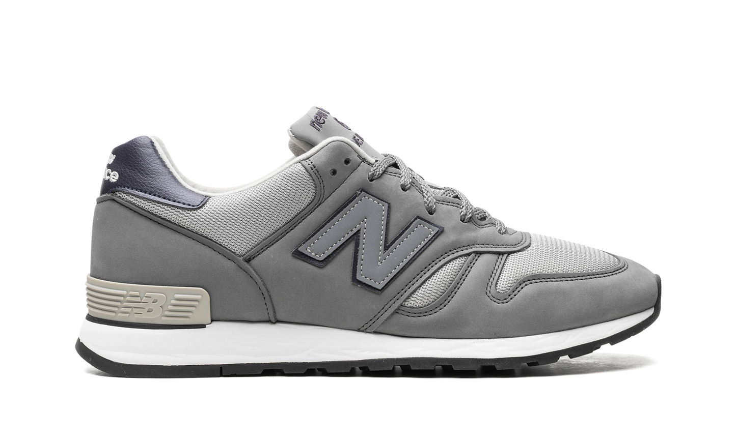 670 "Made in England - Grey"