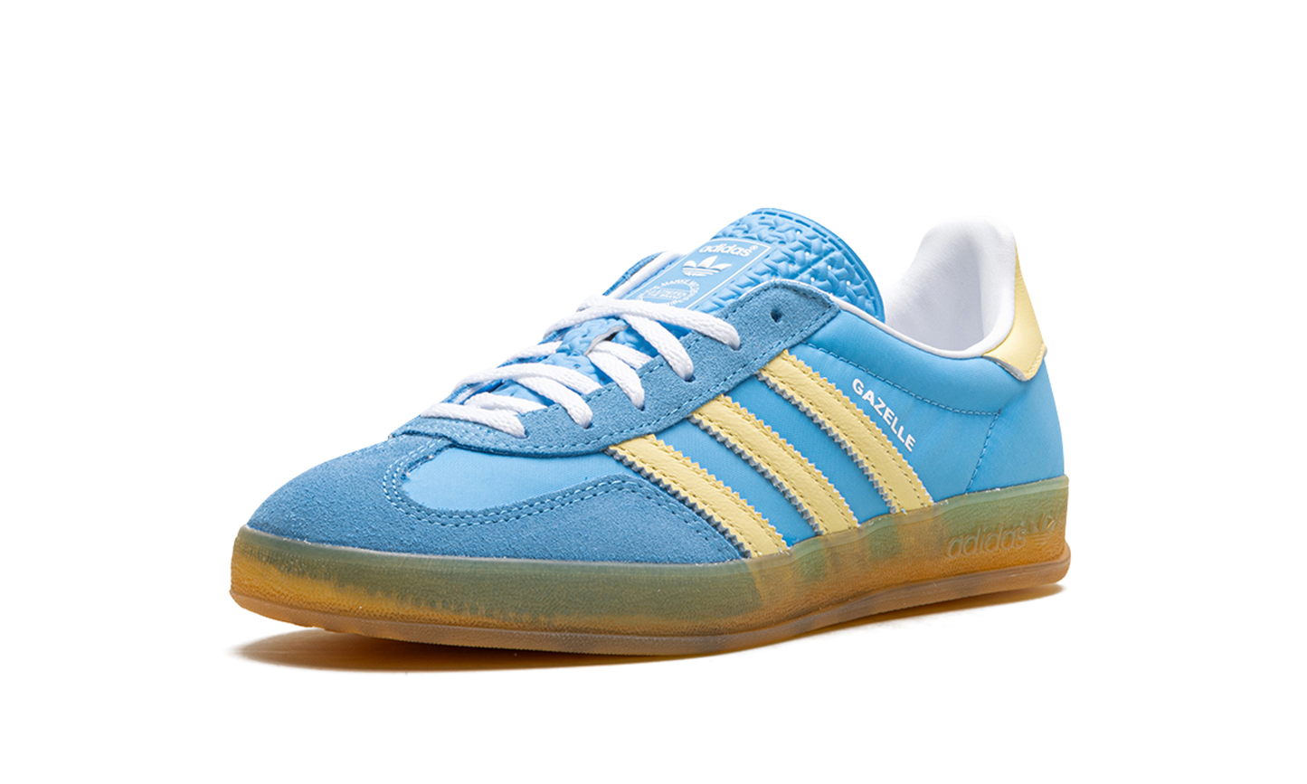 Gazelle Indoor WMNS "Semi Blue Burst Almost Yellow" IE2960