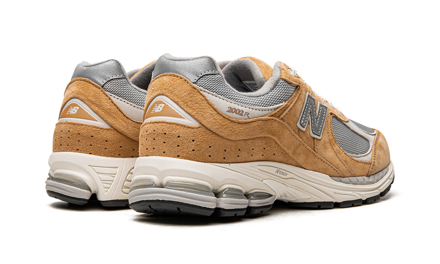 2002R "Sweet Caramel" M2002RHM