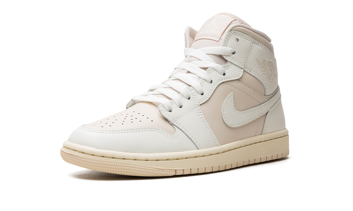 Air Jordan 1 WMNS "White / Light Tan" BQ6472 201