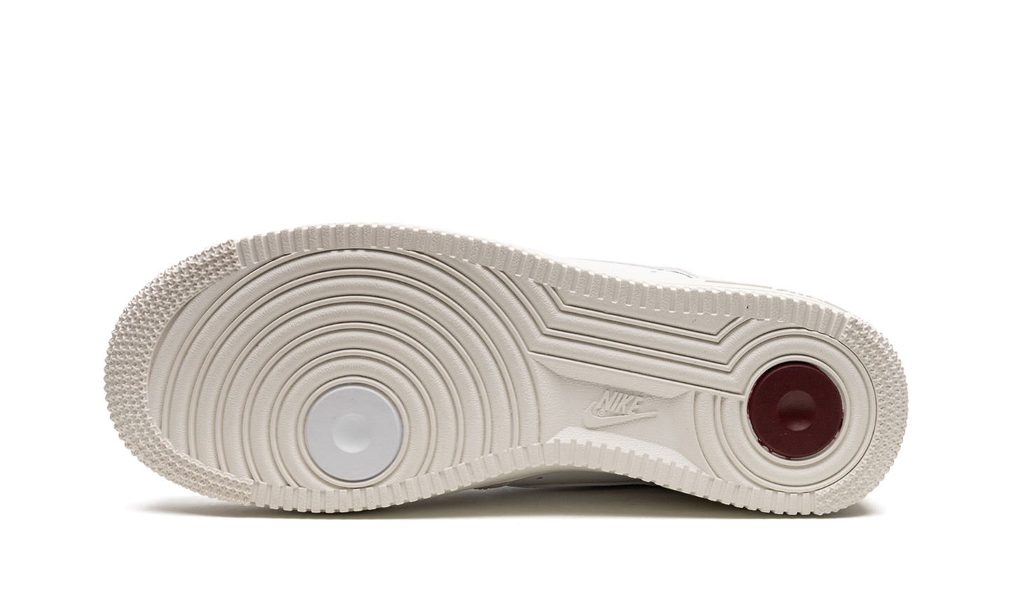 AIR FORCE 1 LO MNS WMNS "Logo Pack - White" DZ5616 100