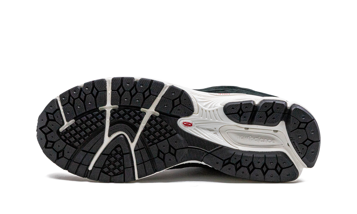 2002R "Black Denim" M2002REB