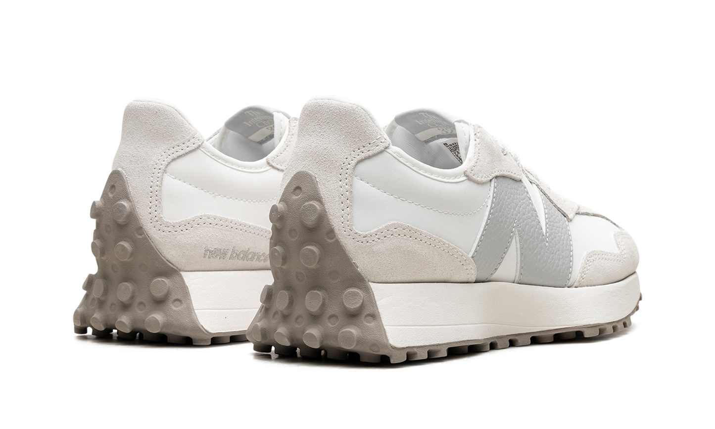 327 WMNS "Sea Salt Brighton Grey" WS327KE