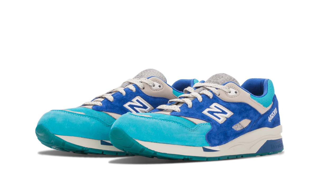 CM1600 "Nice Kicks" CM1600NK