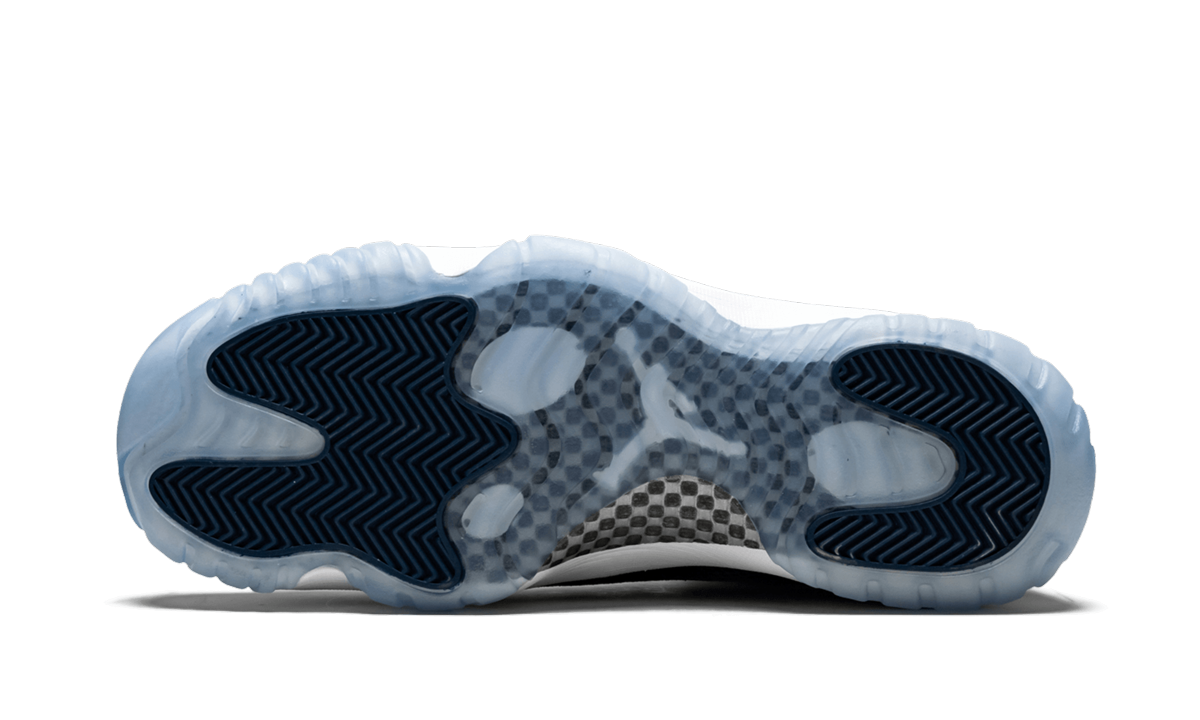 Air Jordan 11 Retro Low LE "Blue Snakeskin" CD6846 102