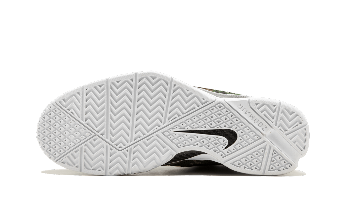 Kobe 1 Protro "UNDFTD" AQ3635 300