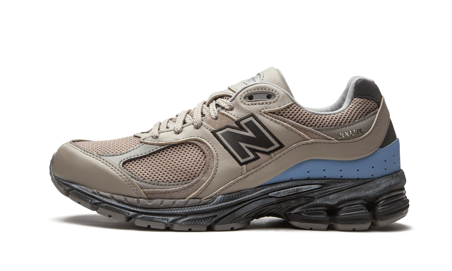 2002R "thisisneverthat" ML2002RN