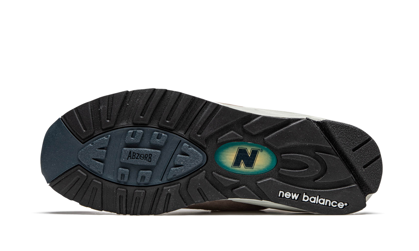 990v2 "Kith - Dusty Rose"