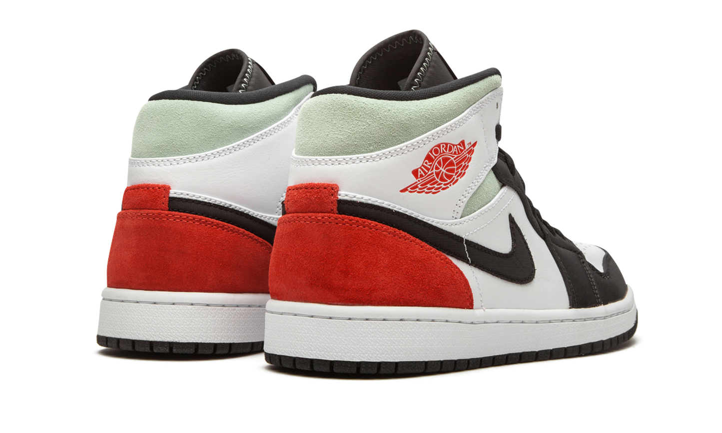 Jordan 1 Mid SE "Red Black Toe" 852542 100