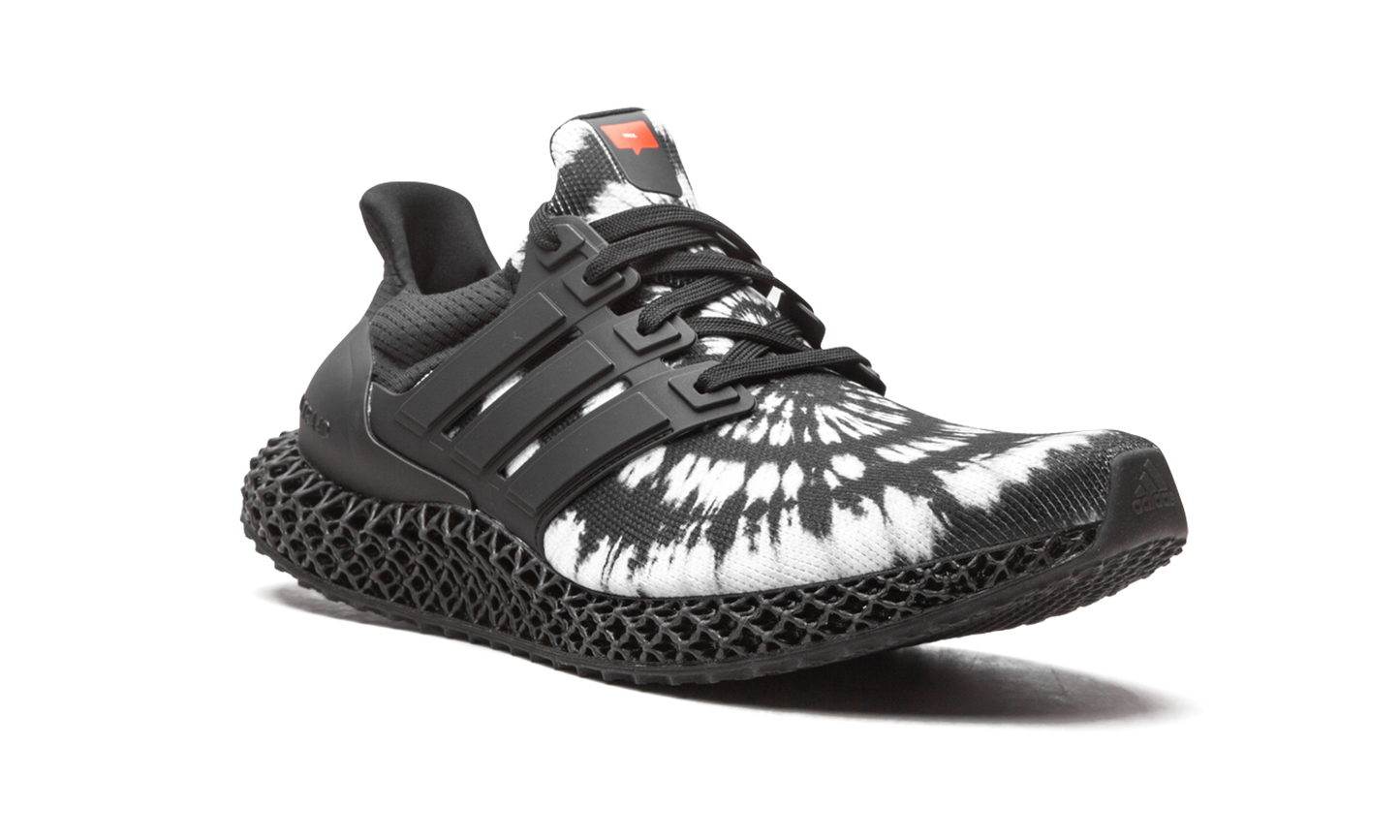 Ultra 4D "Nice Kicks - Tie-Dye"