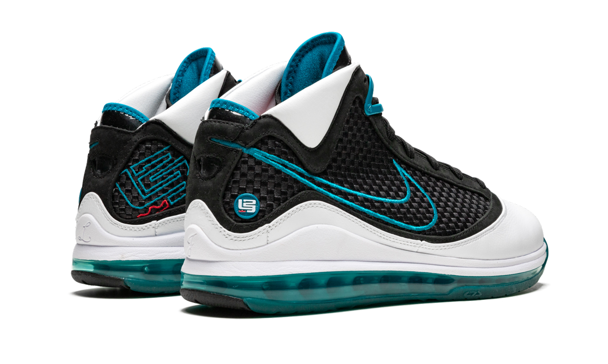 Air Max Lebron 7 NFW "Red Carpet" 383578 101