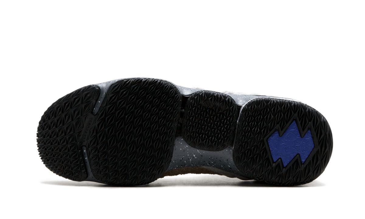 LeBron 15 "Mowabb"