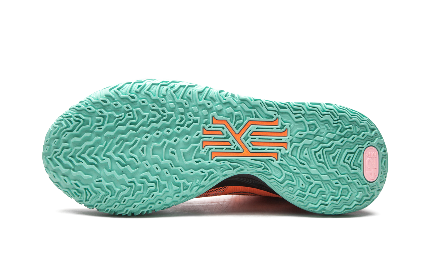 Kyrie 7 EP "Play for the Future"