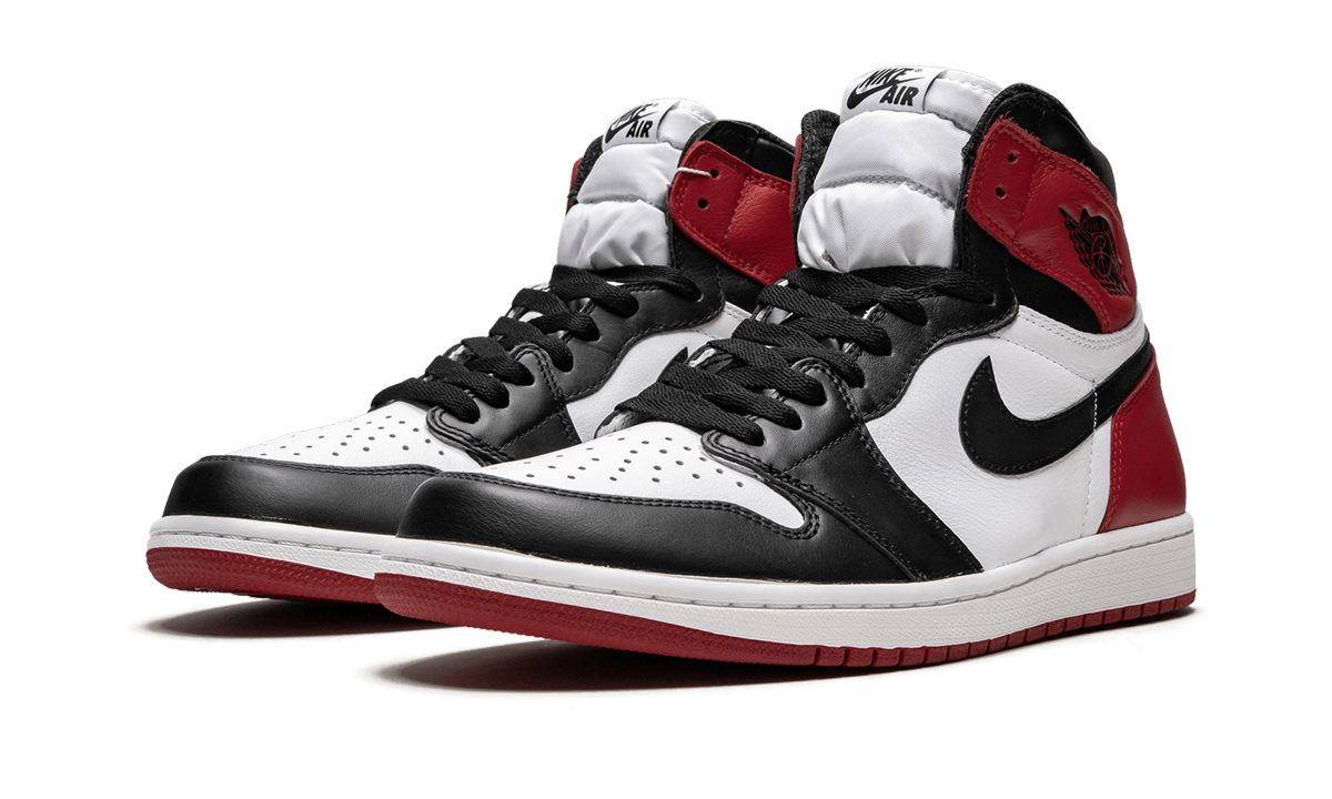 Air Jordan 1 Retro High OG "Black Toe 2016" 555088 125